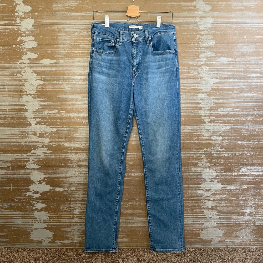 Levi’s 724 High Rise Straight Jeans Light Wash Classic Basic